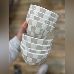 Elegant Checkered 8 bowls - Cream and Tan